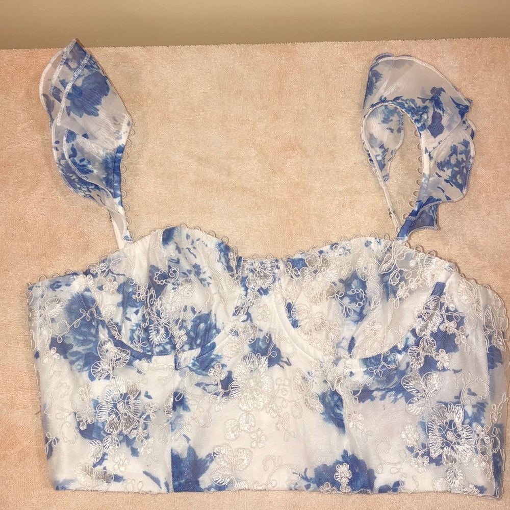 Lace blue and white outfit